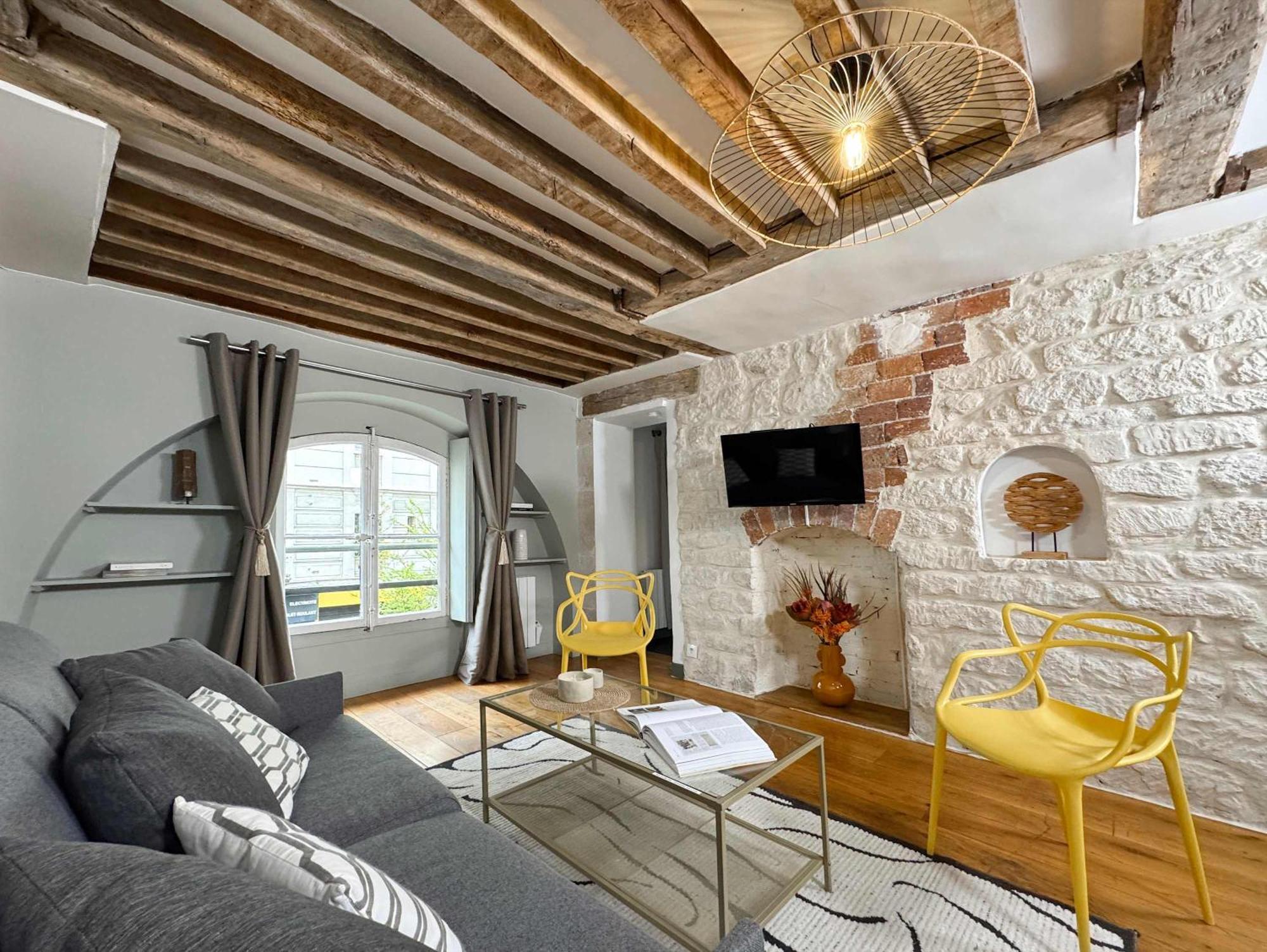 Unique Authentic In Le Marais Appartamento